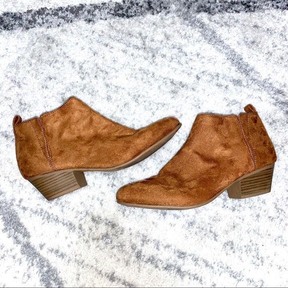 Old Navy Shoes - 🌟Faux Suede Ankle Boots - Old Navy 🌟